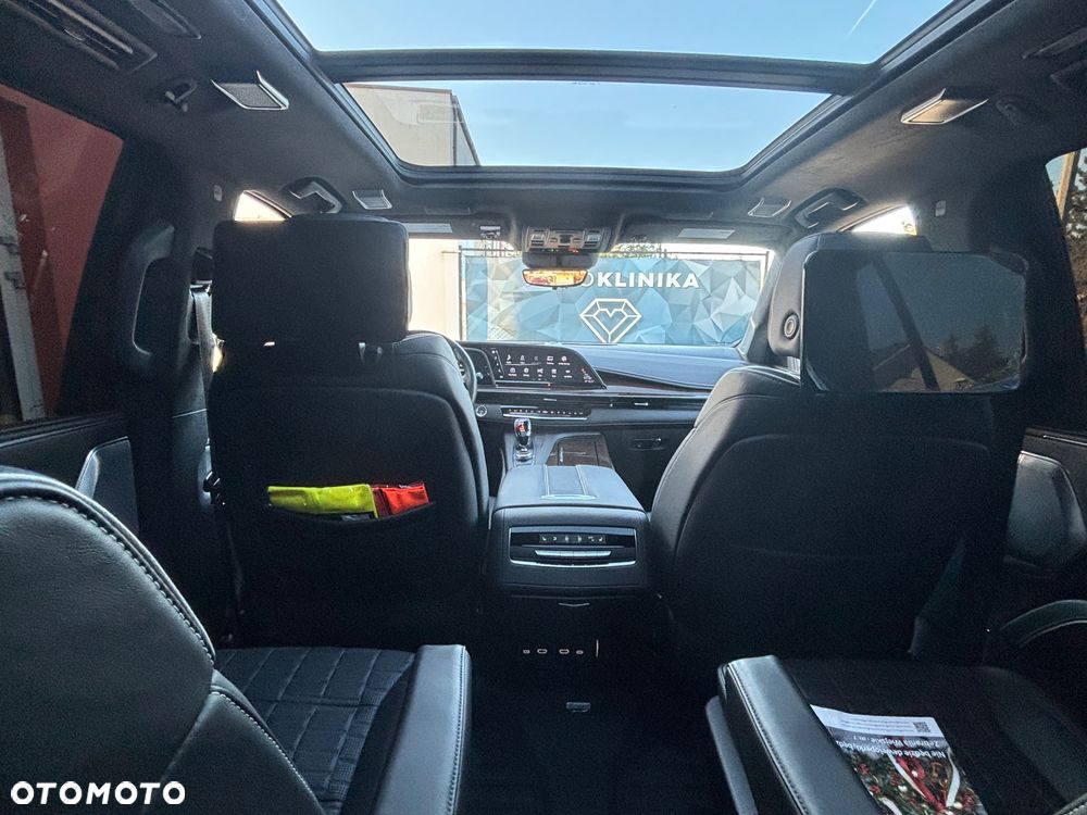 Cadillac Escalade 6.2 V8 AWD AT Platinum - 25