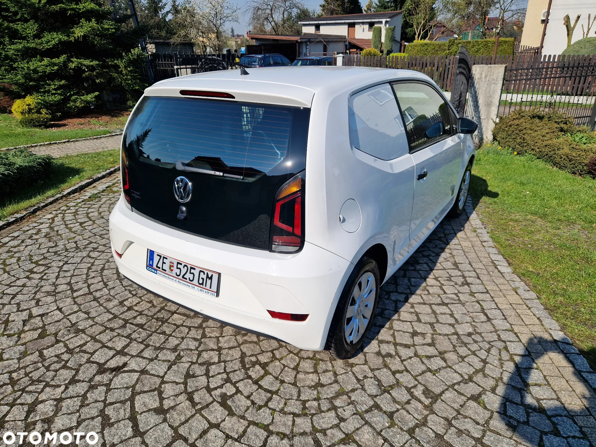 Volkswagen up! (BlueMotion Technology) sound - 8