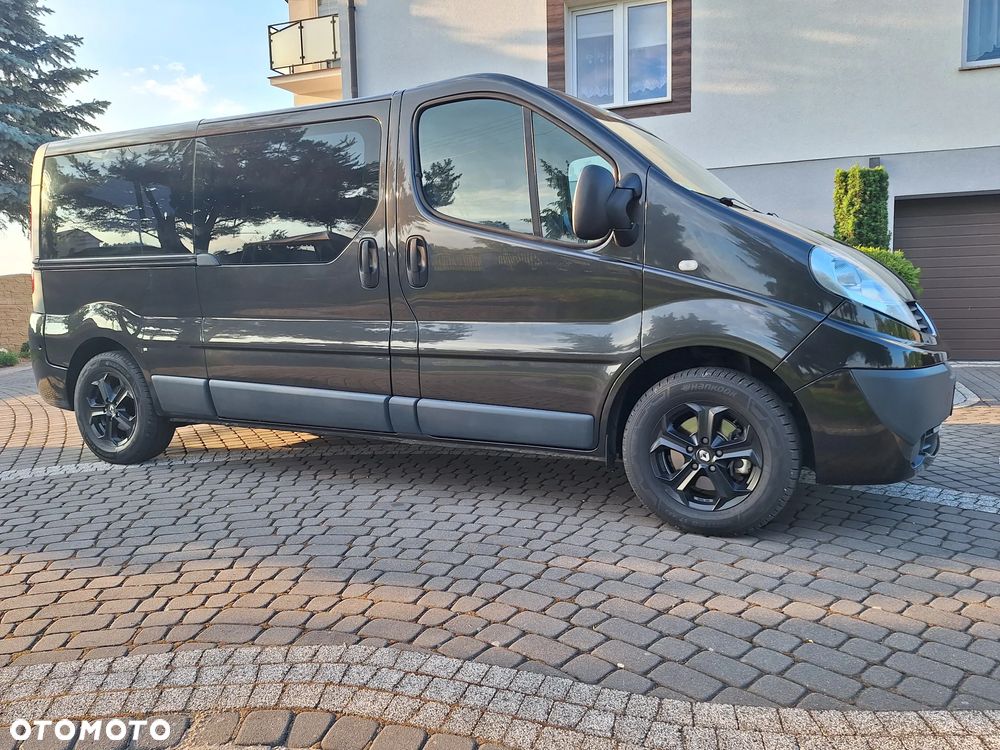 Renault Trafic FAP Grand Passenger Black Edition - 17