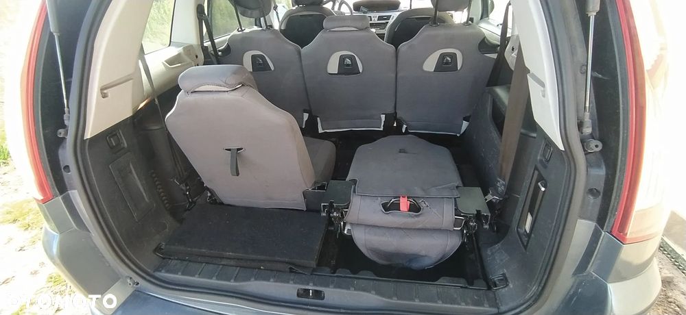 Citroën C4 Picasso - 13