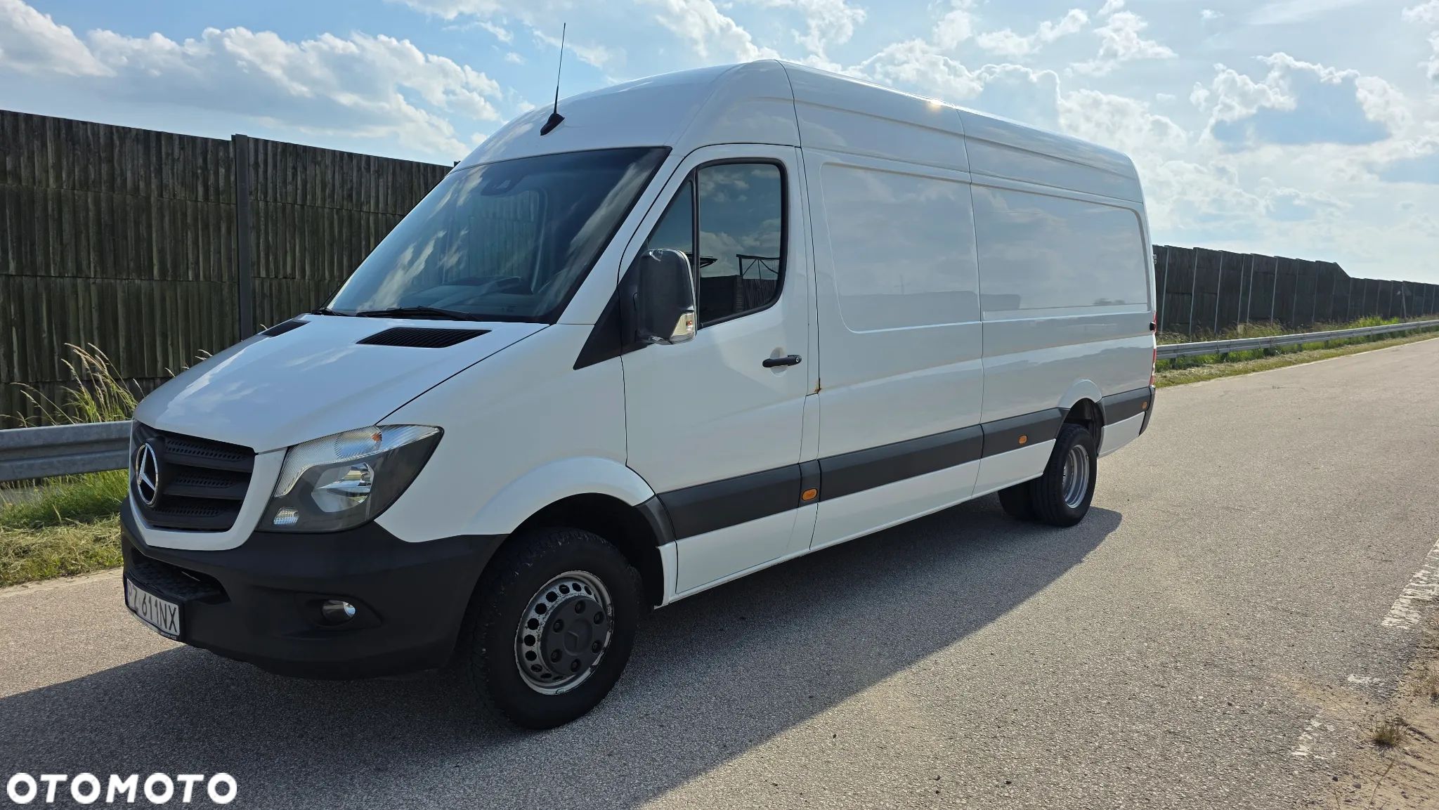 Mercedes-Benz Sprinter - 1