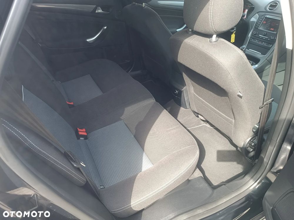Ford Mondeo 2.0 TDCi Titanium - 19