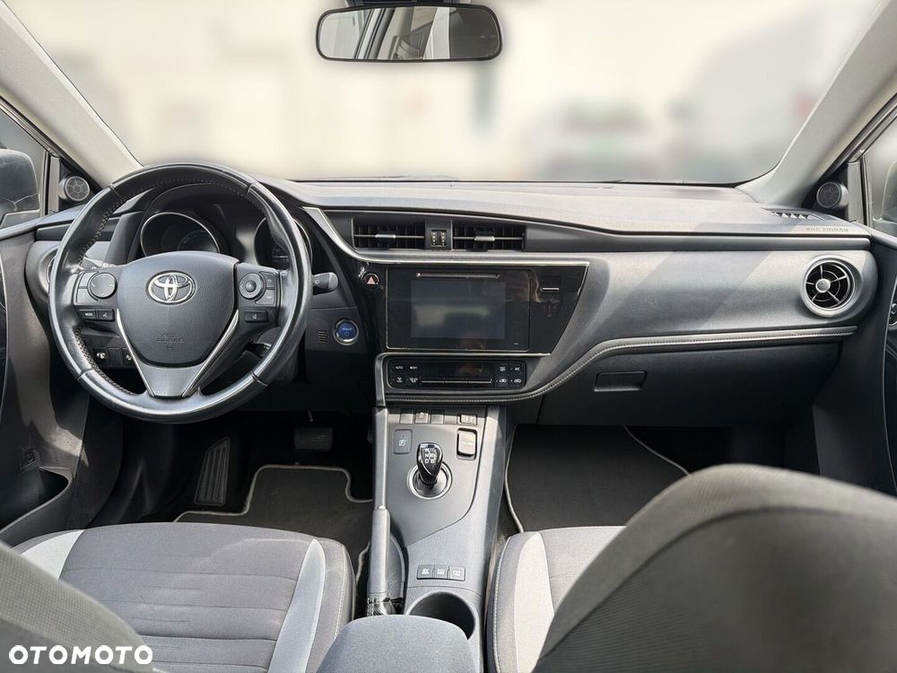 Toyota Auris - 12