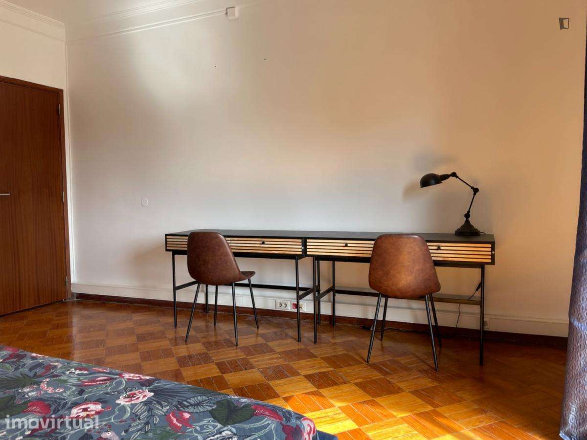 Quarto - localizado em Saldanha Lisbon - Grande imagem: 5/26