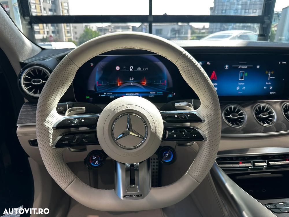Mercedes-Benz AMG GT 43 4MATIC+ MHEV - 14