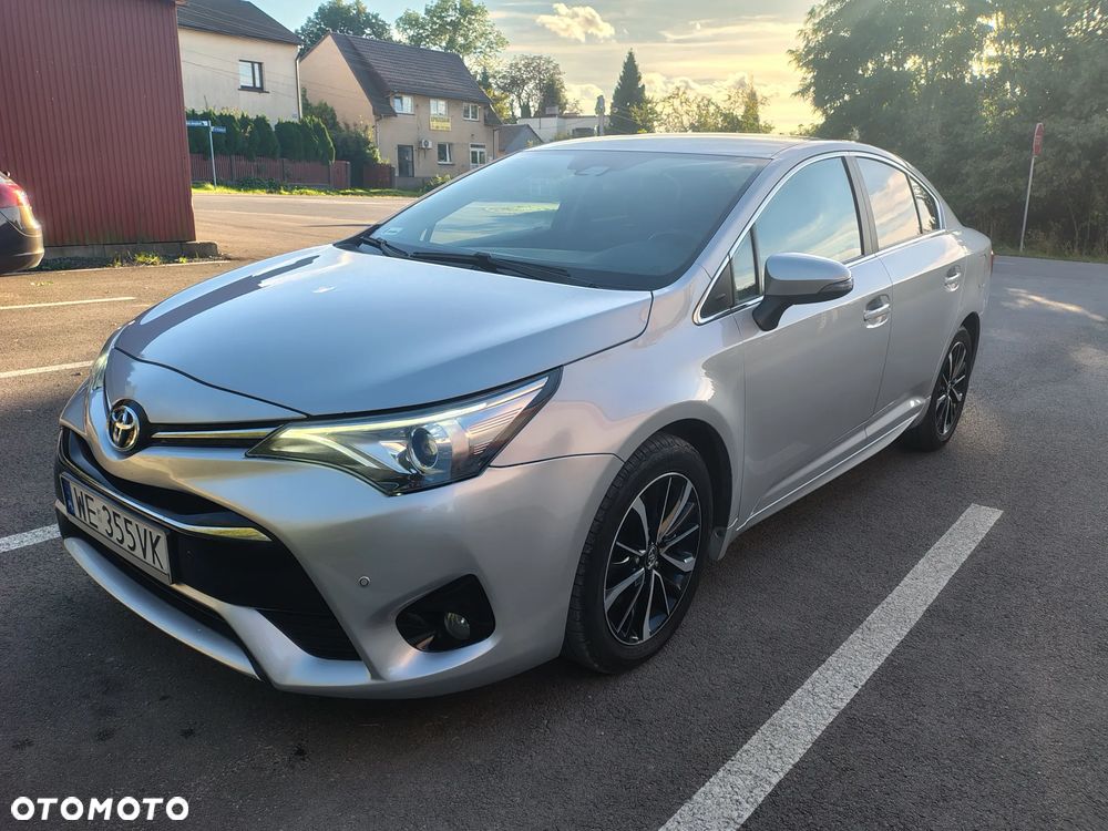 Toyota Avensis 2.0 D-4D Premium - 2