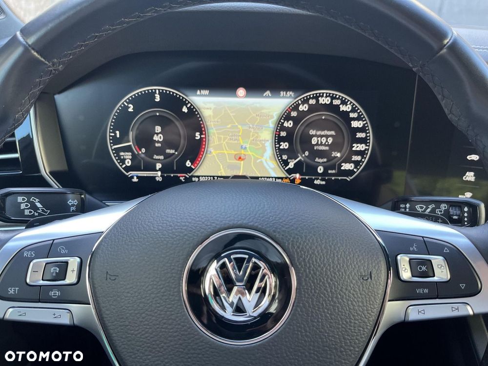 Volkswagen Touareg - 16