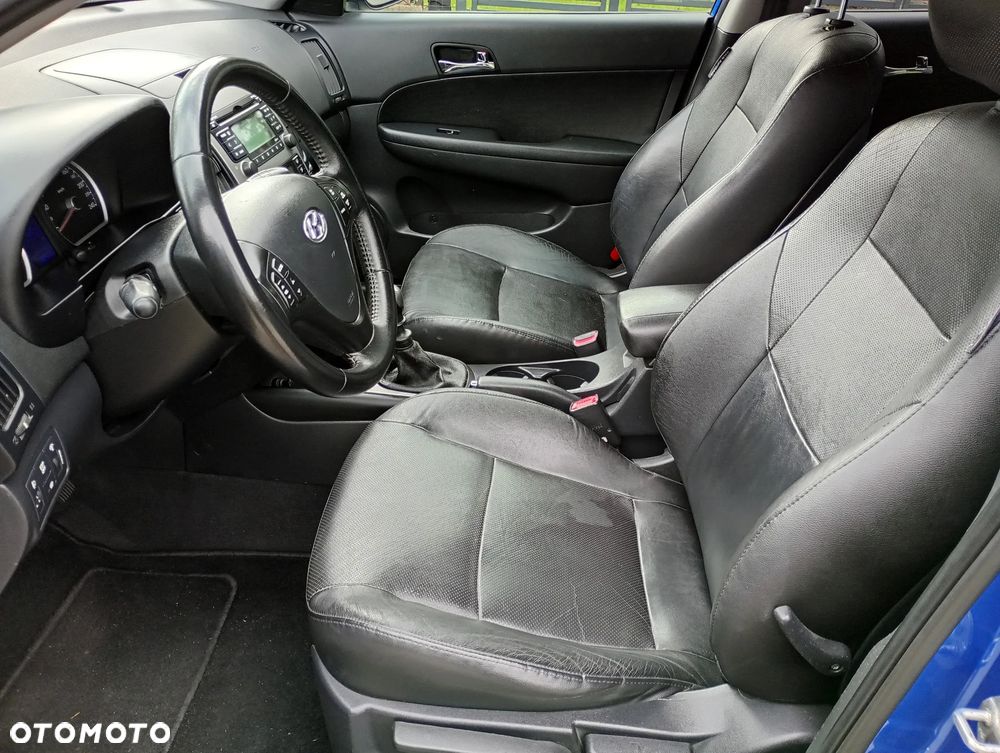 Hyundai i30 2.0 CRDi Premium - 7