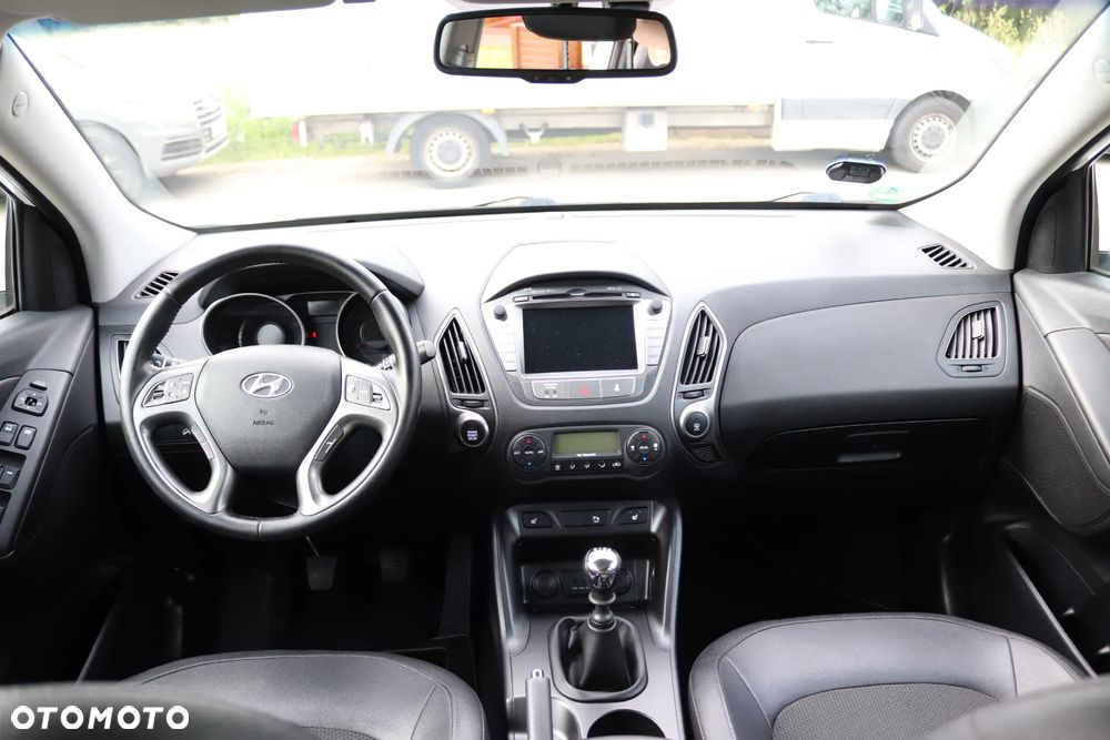 Hyundai ix35 1.6 2WD Fifa World Cup Edition - 28