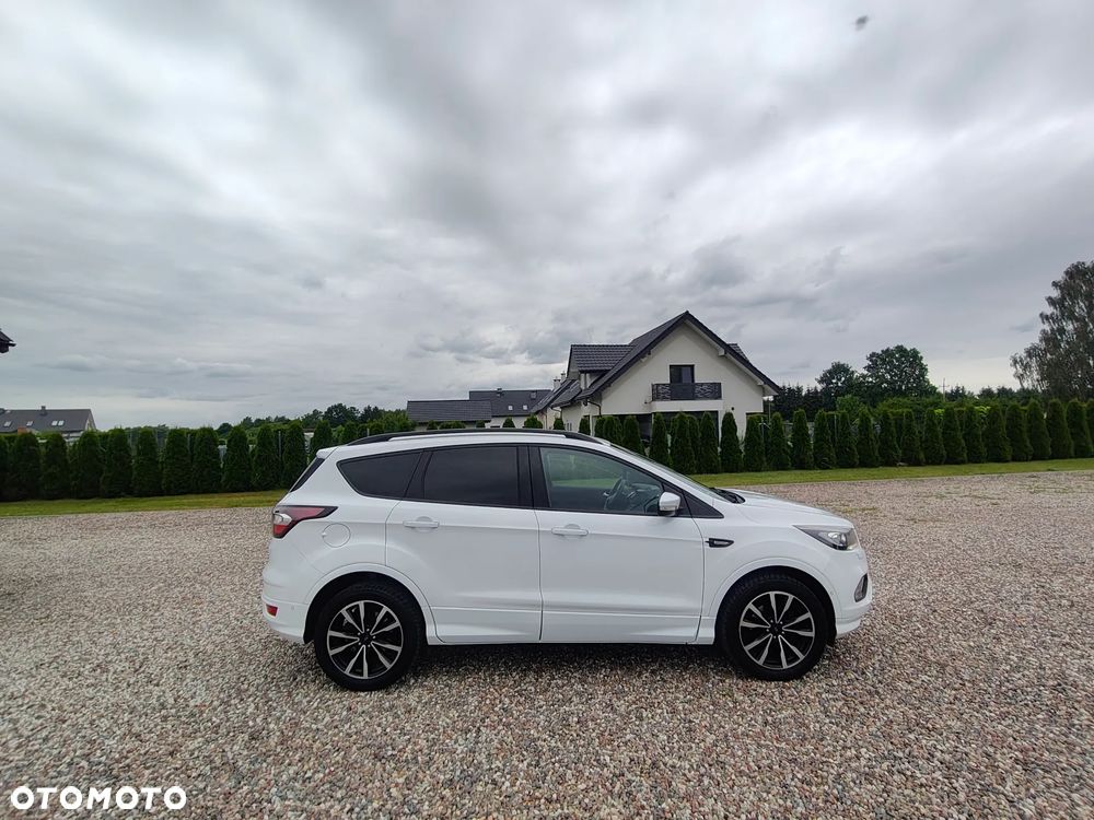 Ford Kuga 1.5 EcoBoost 2x4 ST-Line - 21