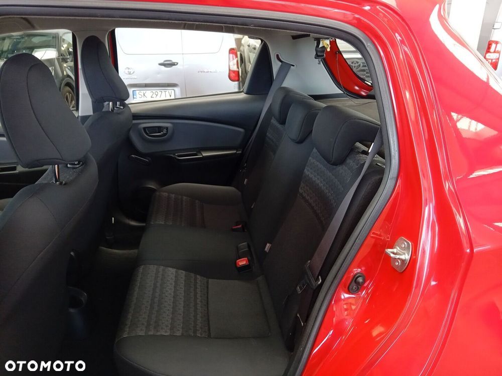 Toyota Yaris 1.0 Active EU6 - 13