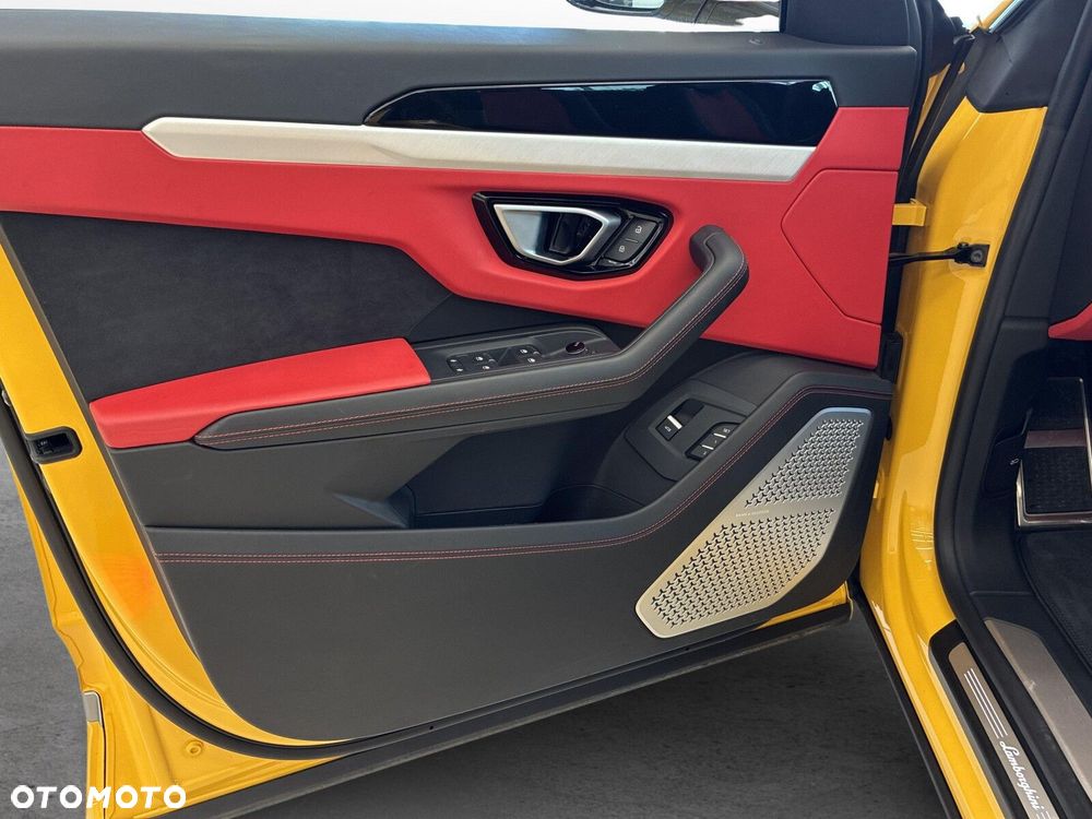 Lamborghini Urus - 8