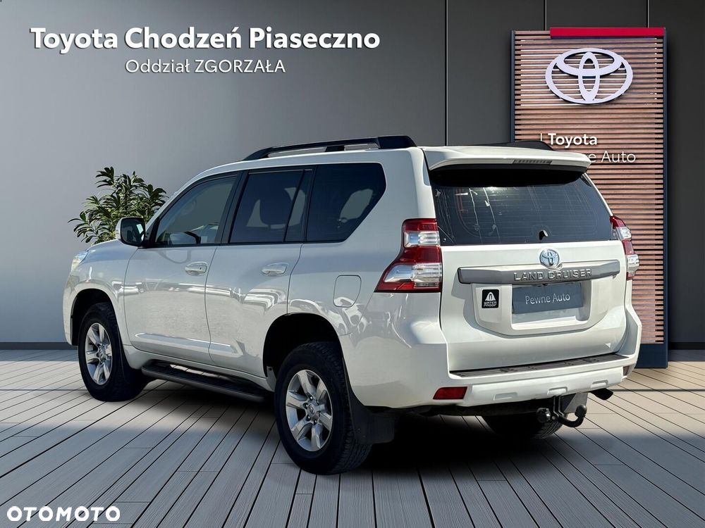 Toyota Land Cruiser - 4