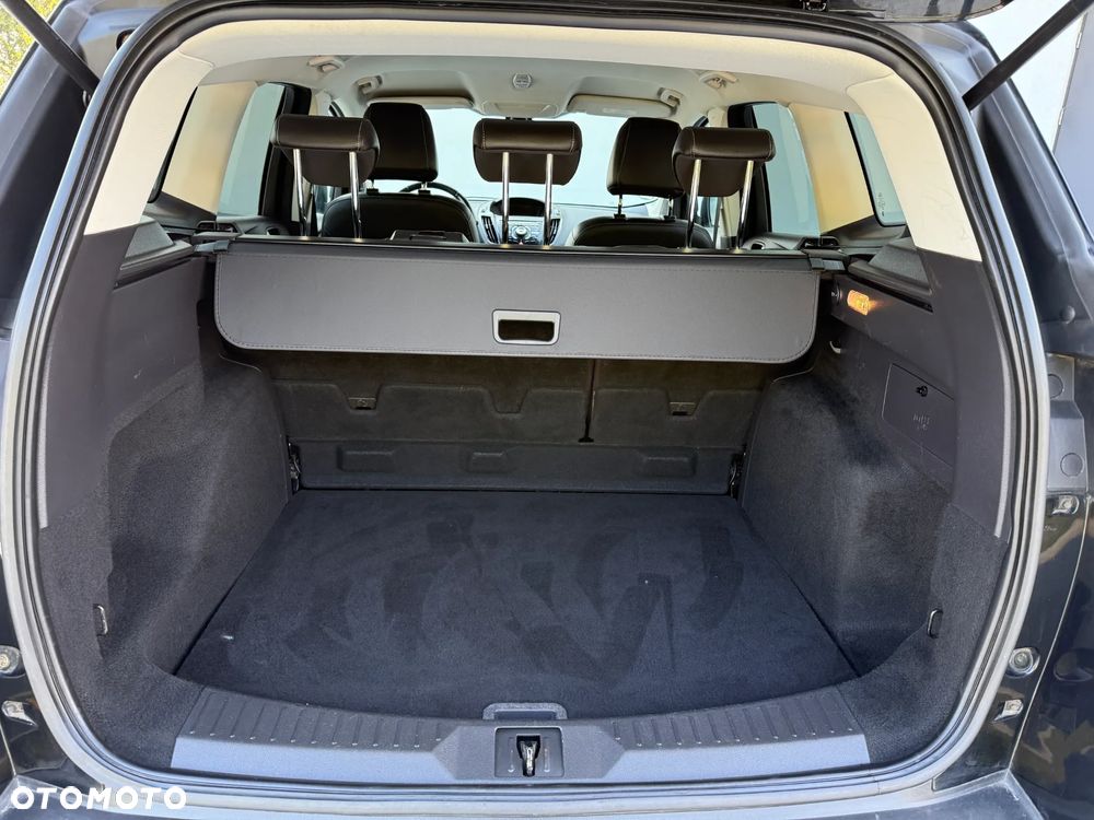 Ford Kuga - 31