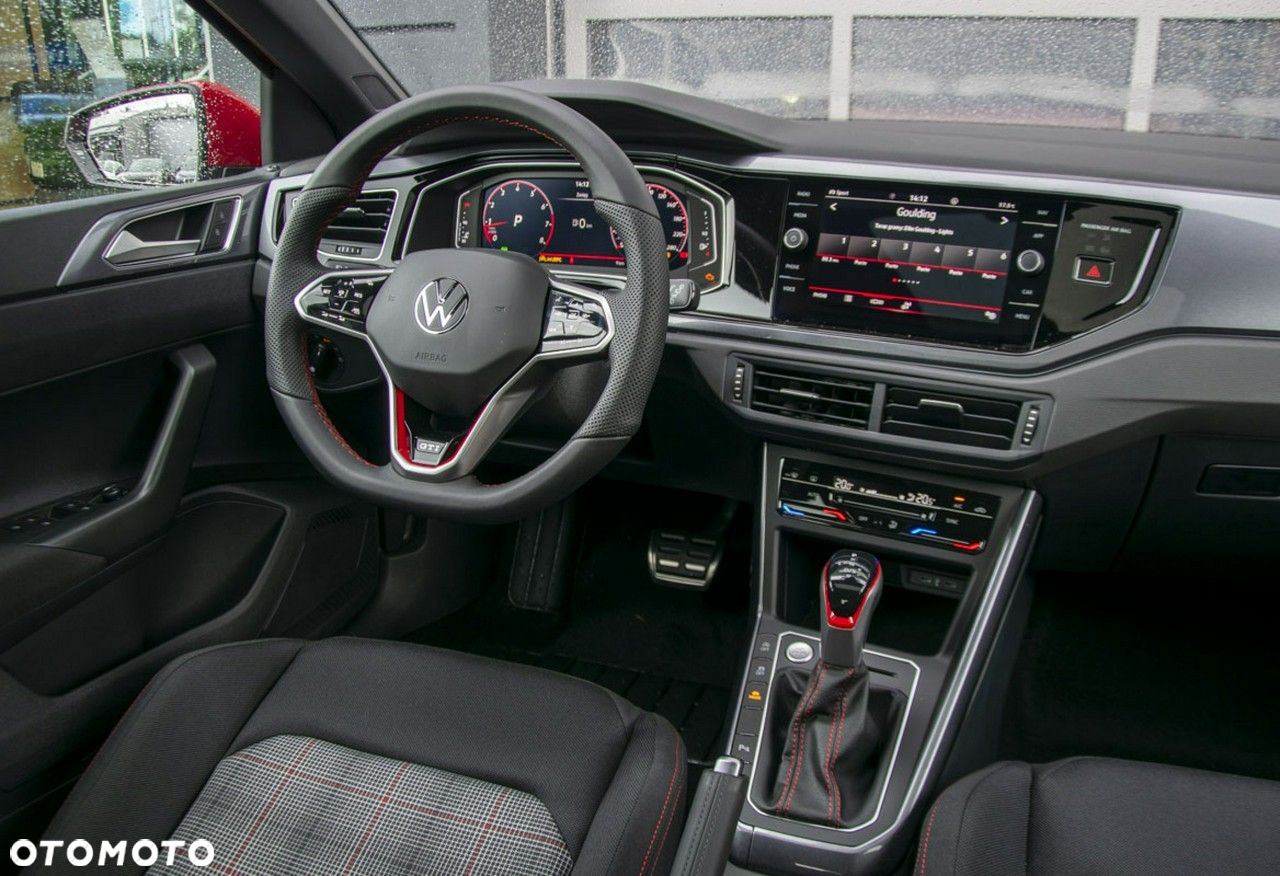 Volkswagen Polo - 17