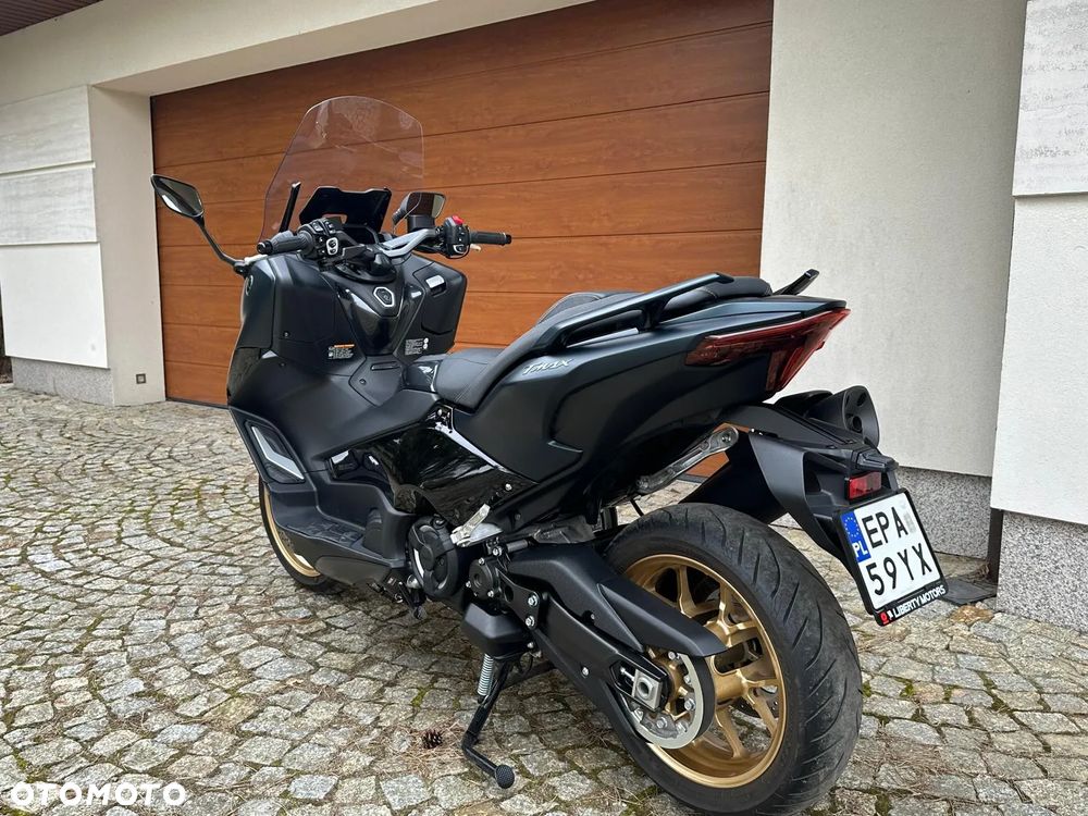 Yamaha Tmax - 2