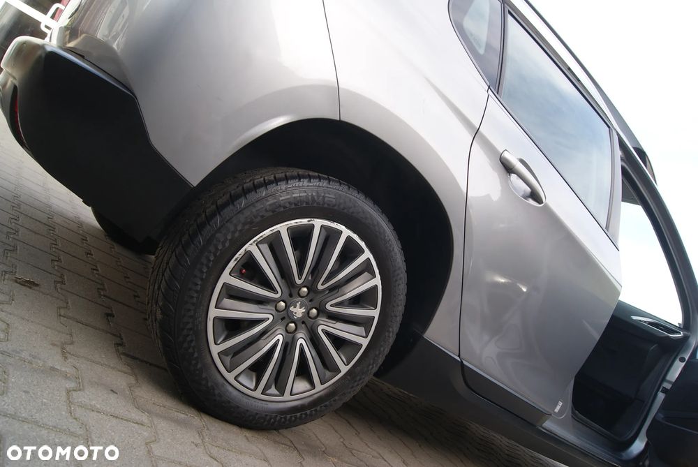 Peugeot 2008 1.2 Pure Tech Style - 33