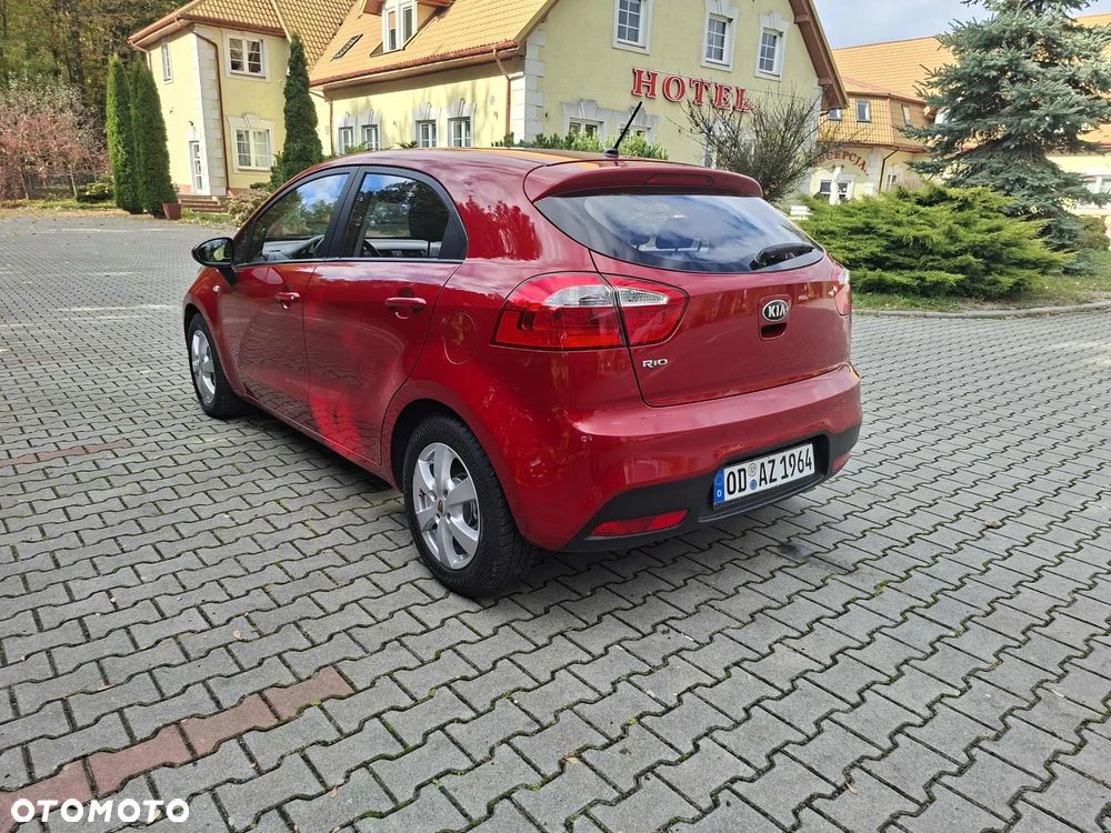 Kia Rio - 3