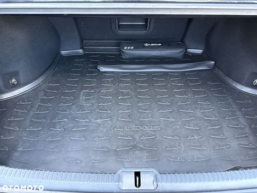 Lexus ES 300h Business Edition - 14