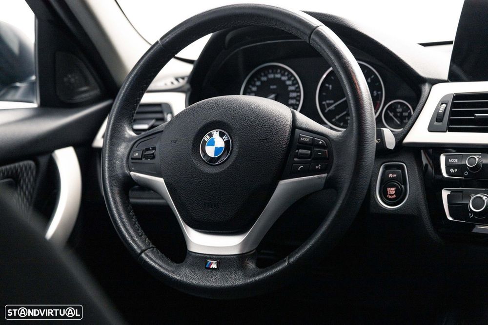 BMW 318 d Touring - 23