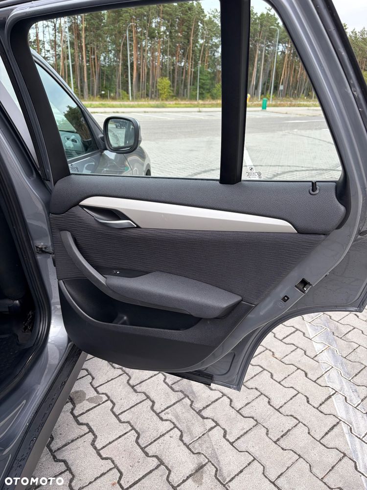 BMW X1 sDrive18d - 13
