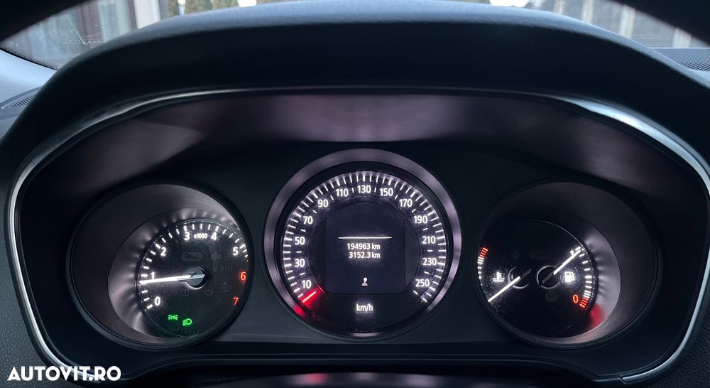 Renault Megane TCe GPF Life - 12