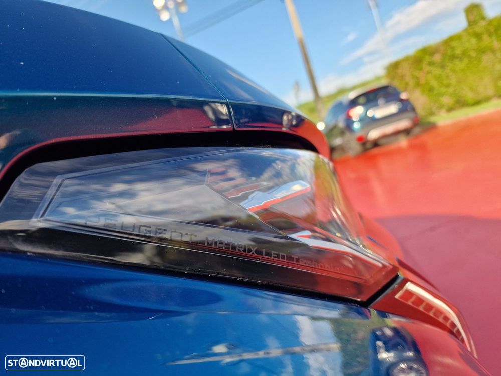 Peugeot 408 Plug-In Hybrid 225 e-EAT8 GT - 4