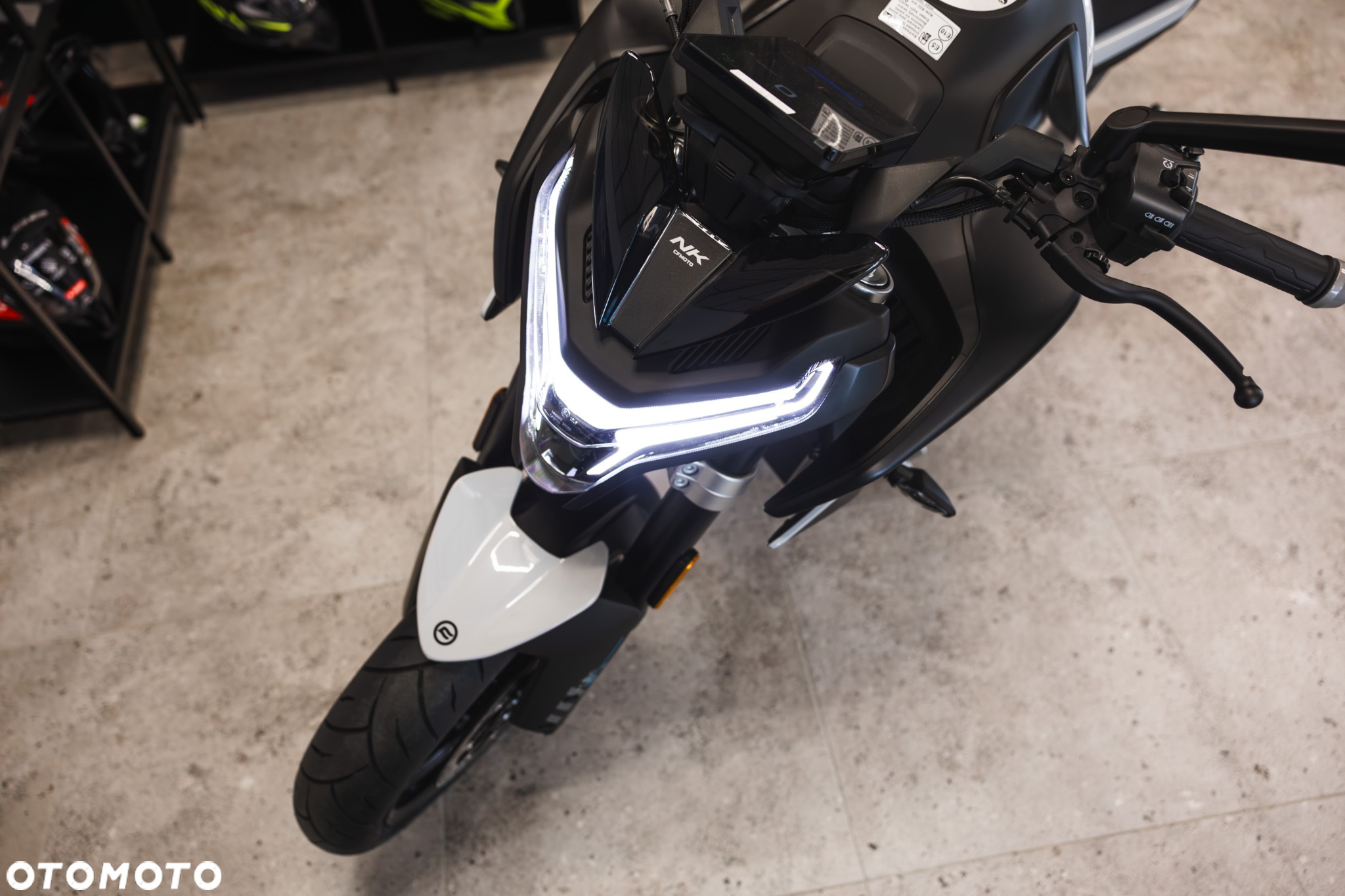 CFMoto NK - 11