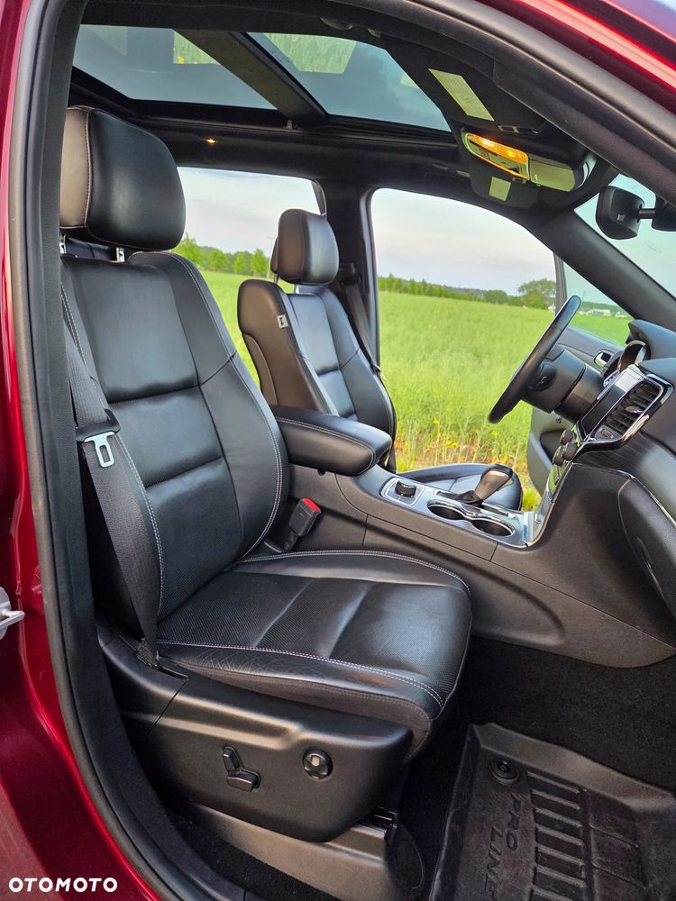 Jeep Grand Cherokee - 16