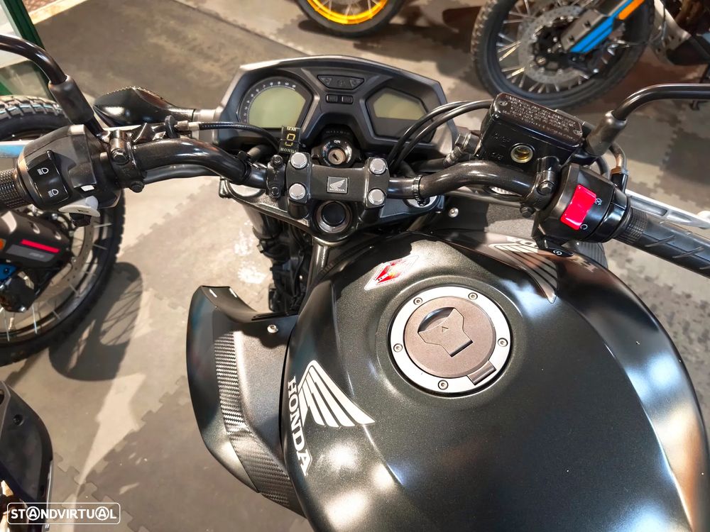 Honda CB 650 F naked - 8