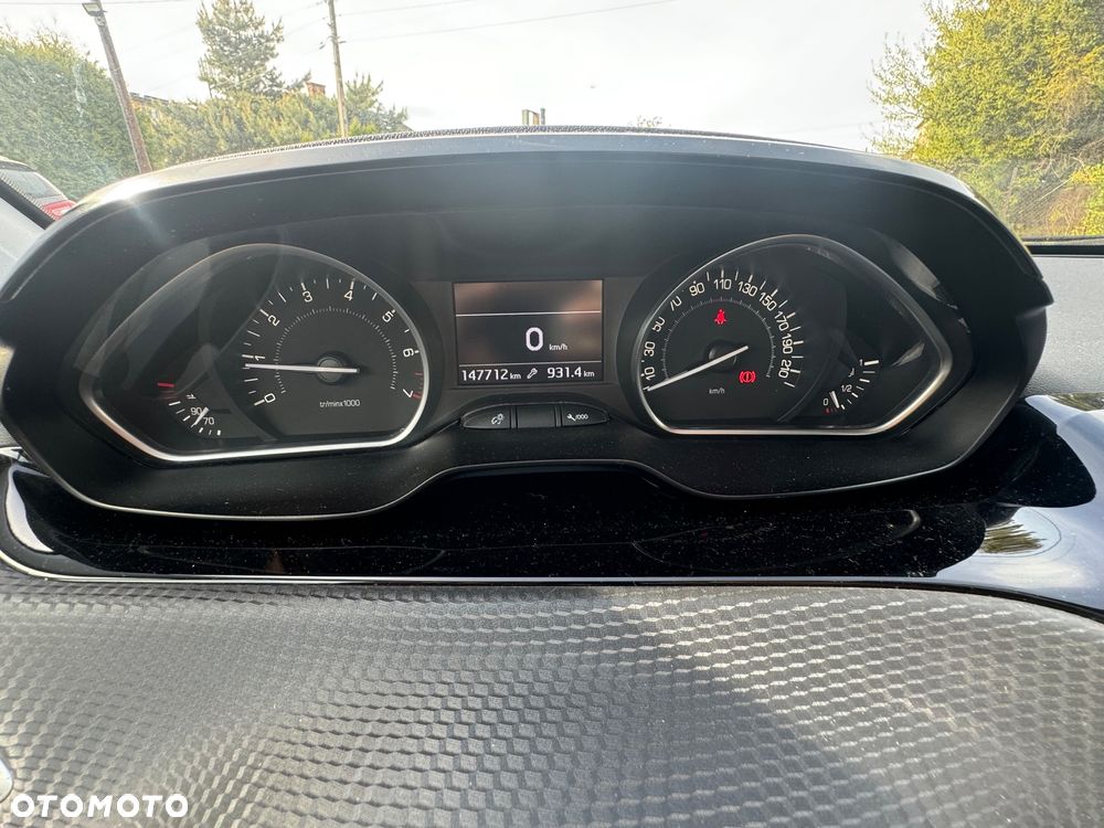 Peugeot 208 PureTech 110 Stop & Start Allure - 22