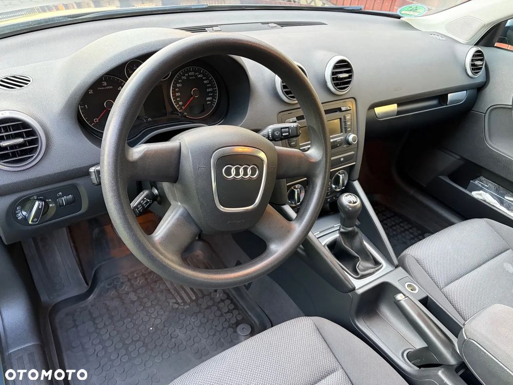 Audi A3 Sportback 2.0 TDI Ambiente - 5