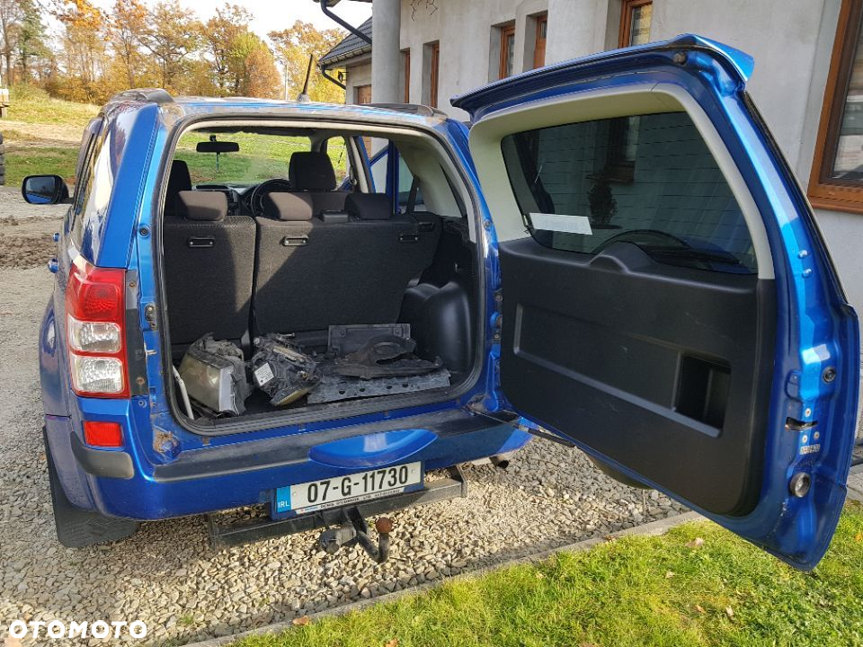 grand vitara 1,9ddis, 142k mil, kod koloru zcw - 11