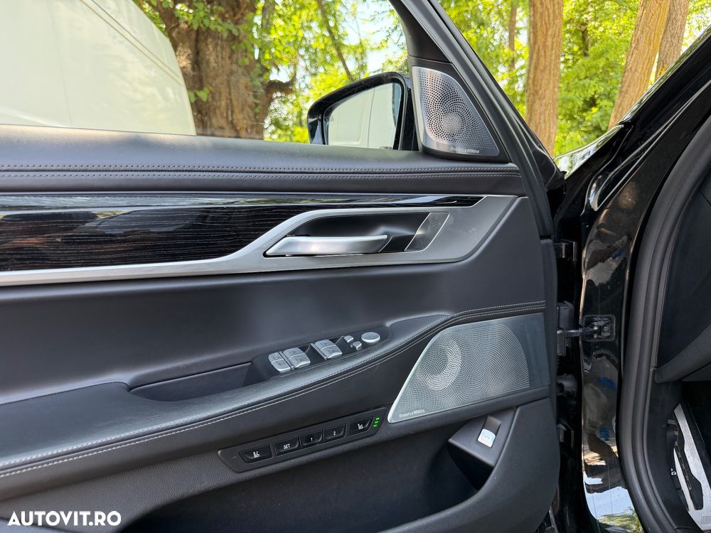 BMW Seria 7 750i xDrive Edition Exclusive - 16