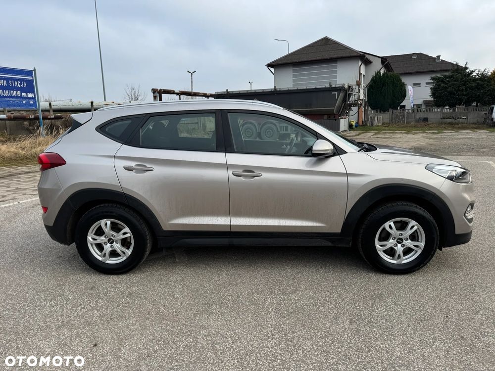 Hyundai Tucson blue 1.6 GDi 2WD Navi - 11