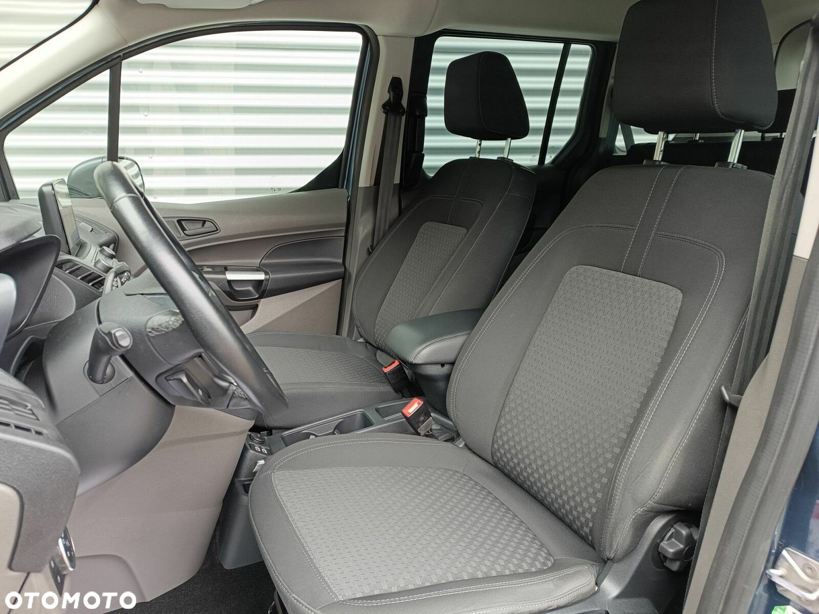Ford Tourneo Connect 1.5 EcoBlue Trend PowerShift - 11