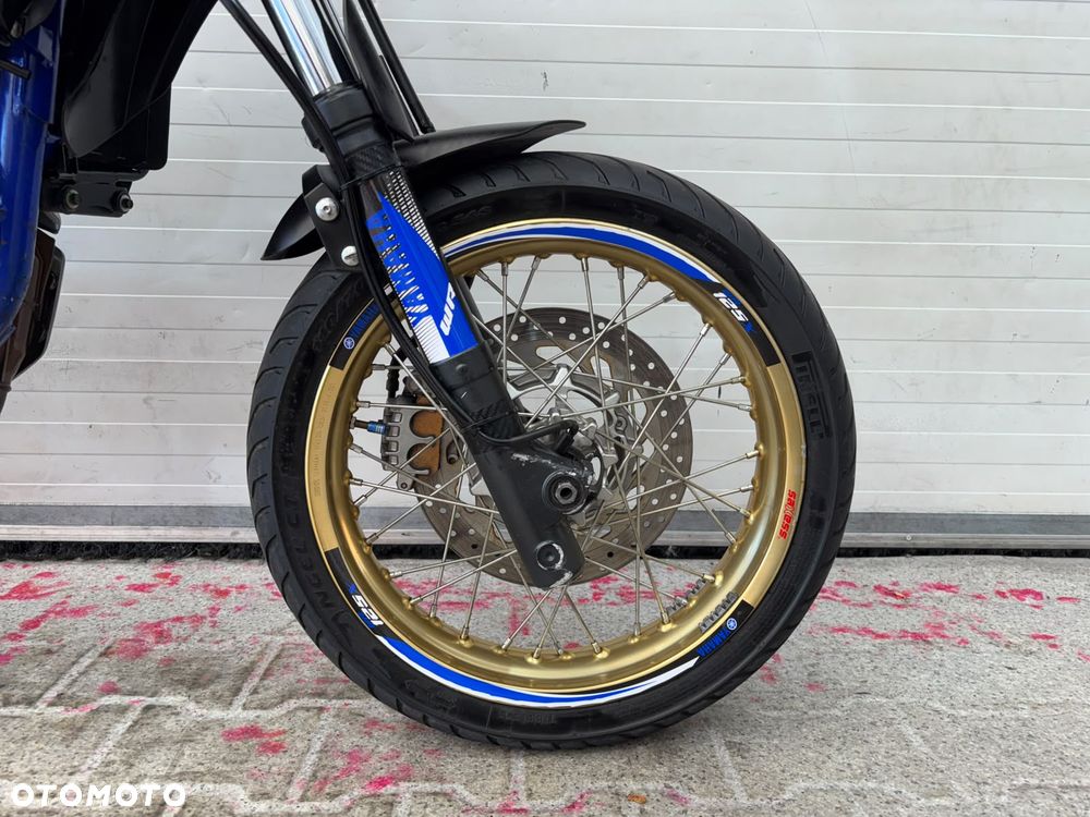 Yamaha WR - 19