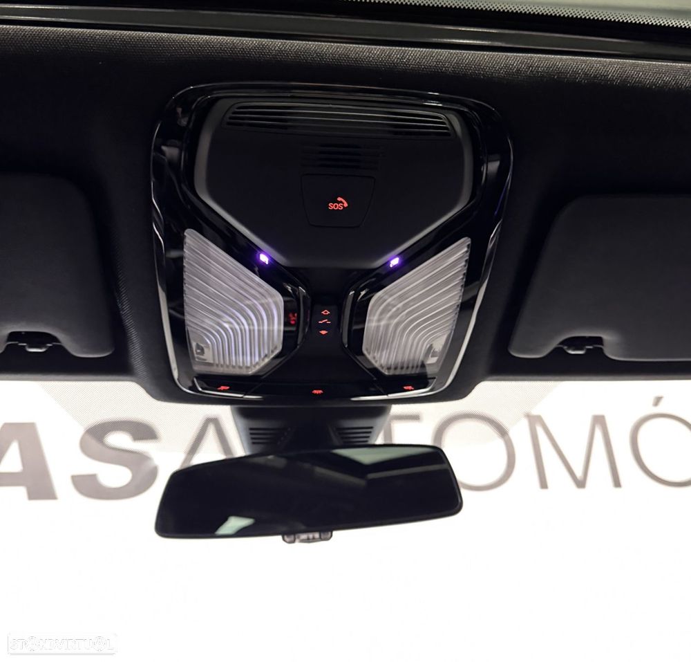 BMW 330 e Touring Pack Desportivo M Auto - 45