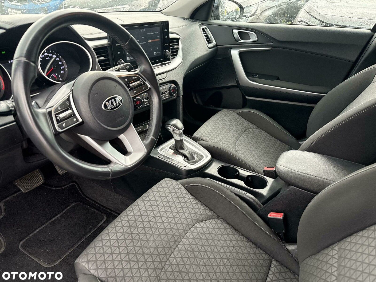 Kia XCeed - 8