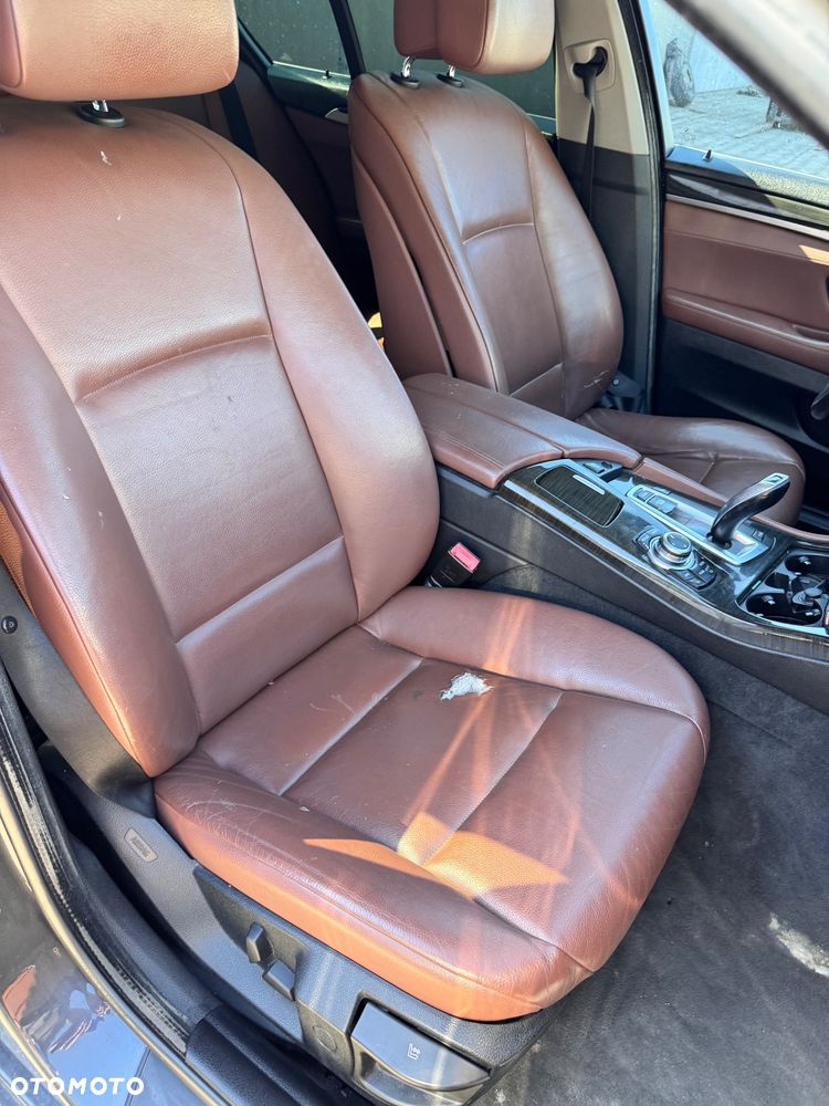 BMW Seria 5 525d - 14