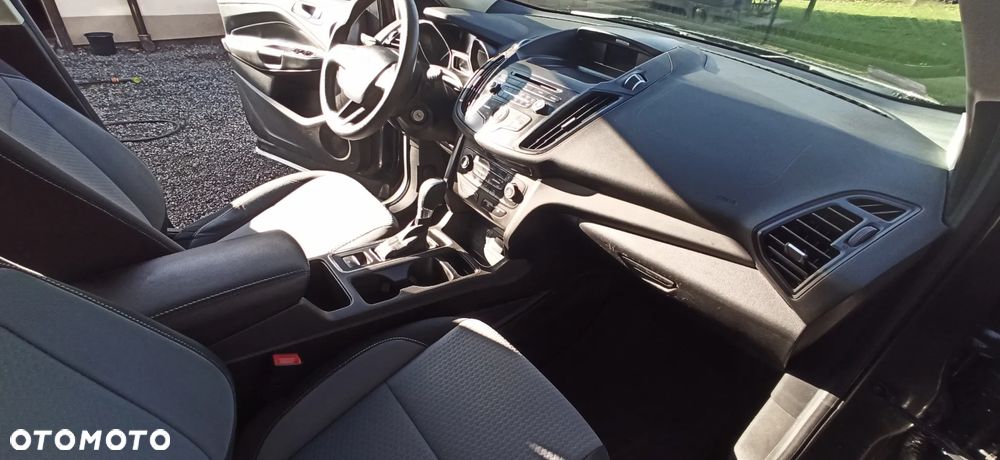 Ford Kuga - 10