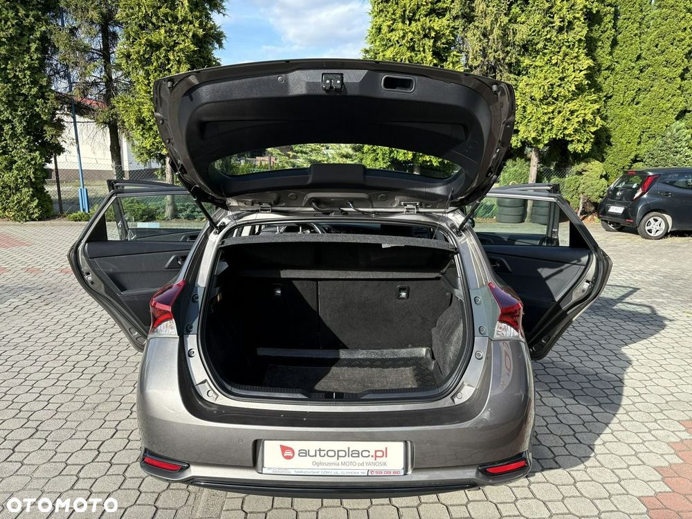 Toyota Auris - 24