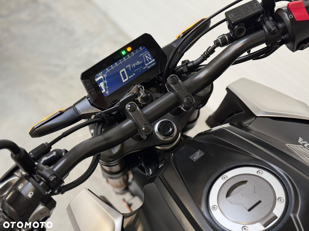 Honda CB - 28