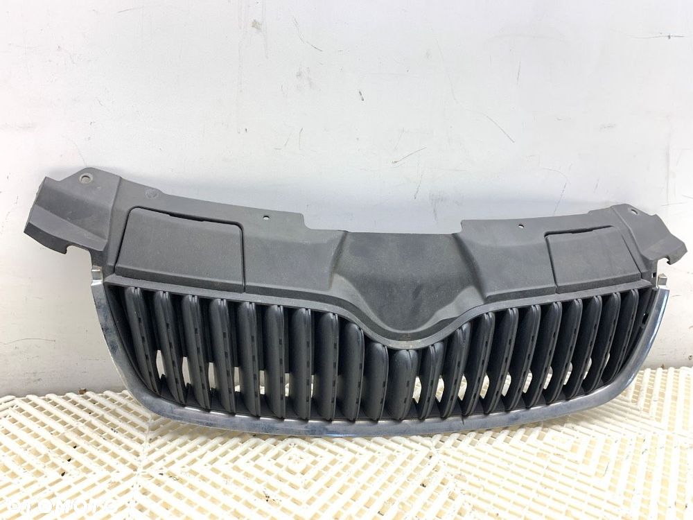 ATRAPA GRILL  SKODA FABIA II Combi (545) 2007 - 2014 1.4 63 kW [86 KM] benzyna 2007 - 2014 5J0853124 - 1