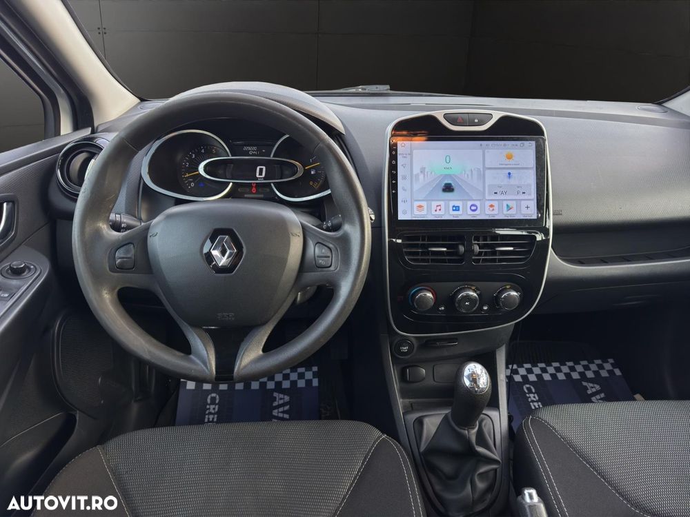 Renault Clio - 9