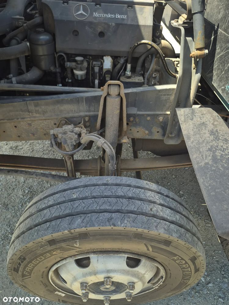 Mercedes-Benz 814 D - 13