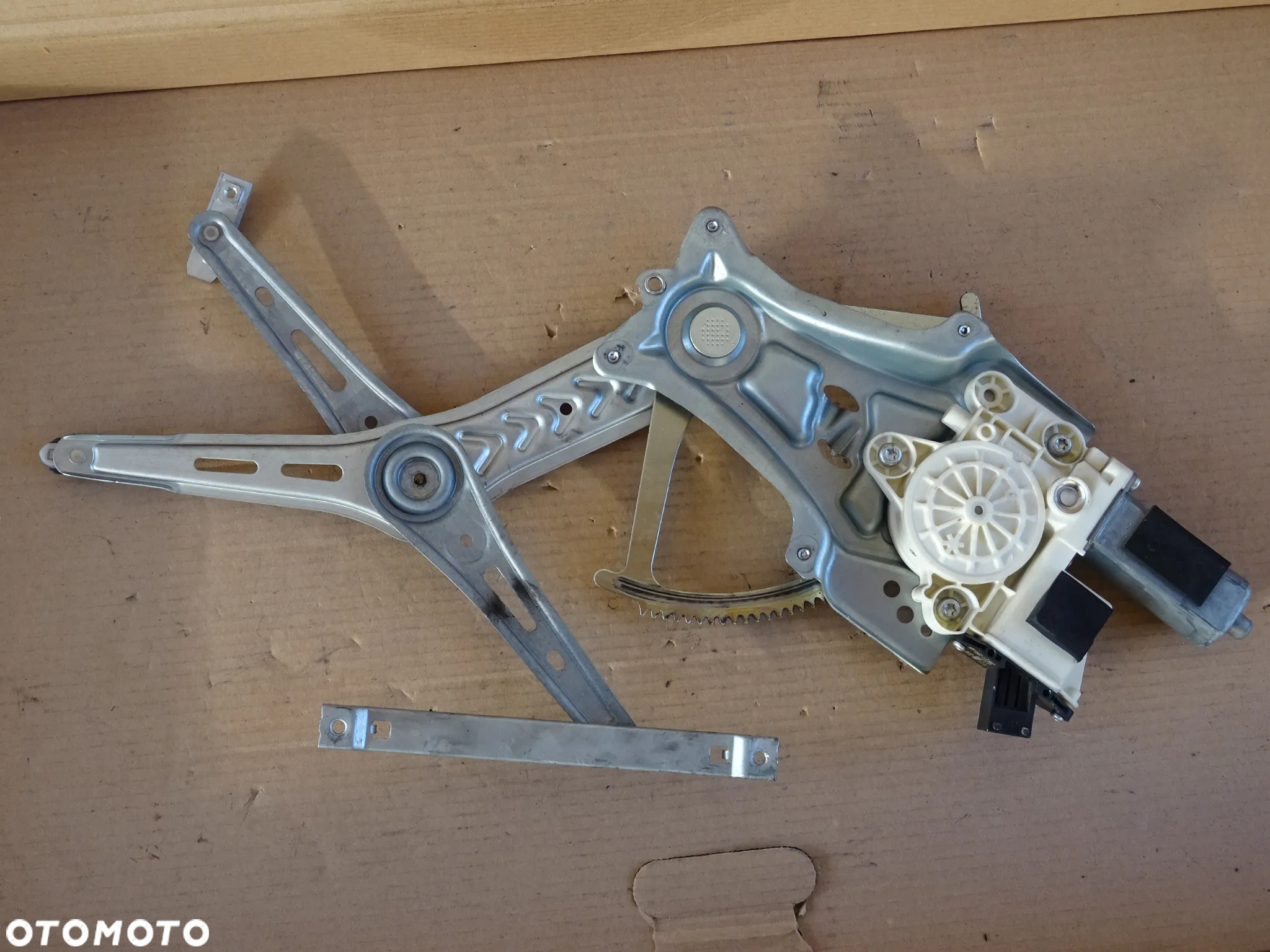 MECHANIZM SILNICZEK PODNOŚNIK SZYBY DRZWI LEWY PRZÓD OPEL SIGNUM VECTRA C - 2
