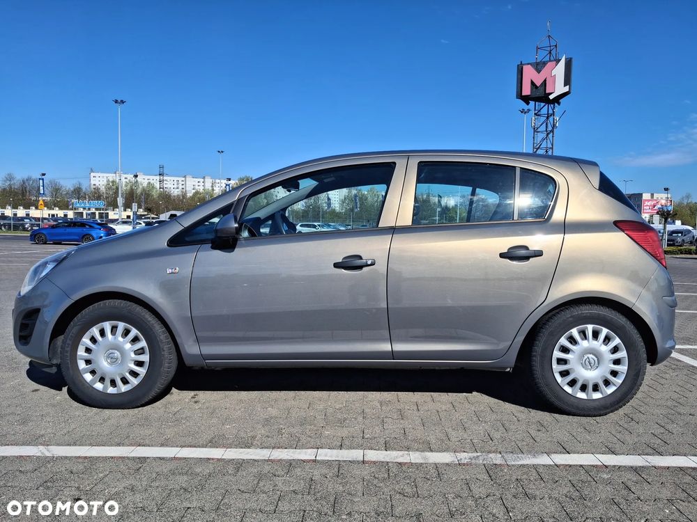 Opel Corsa 1.2 16V Edition / Active - 12