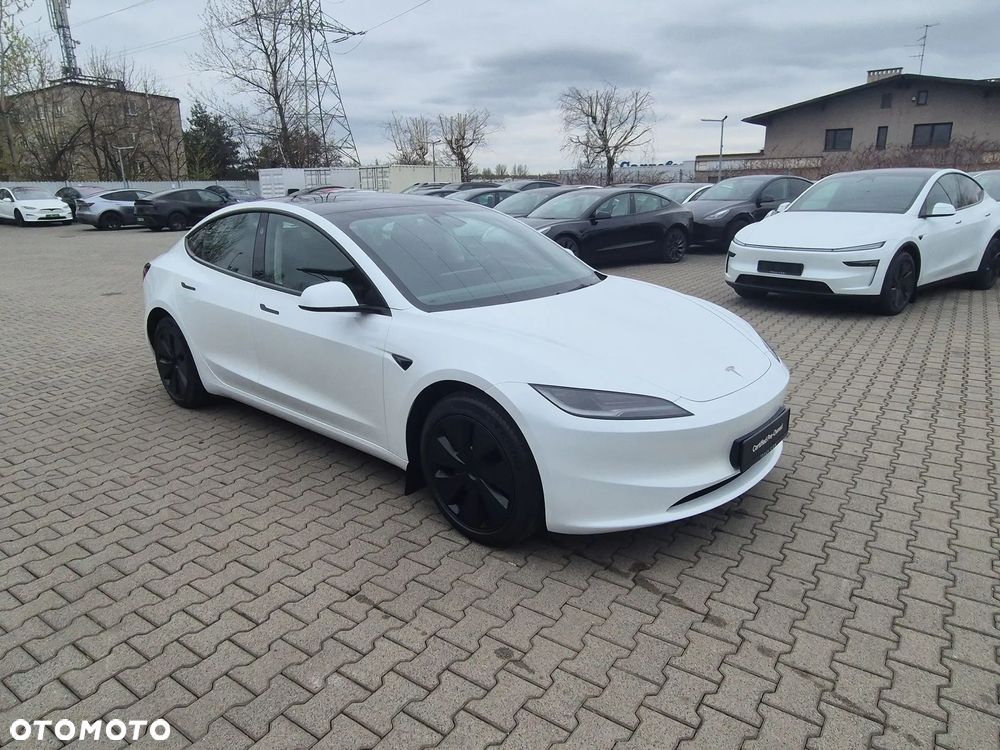 Tesla Model 3 - 13