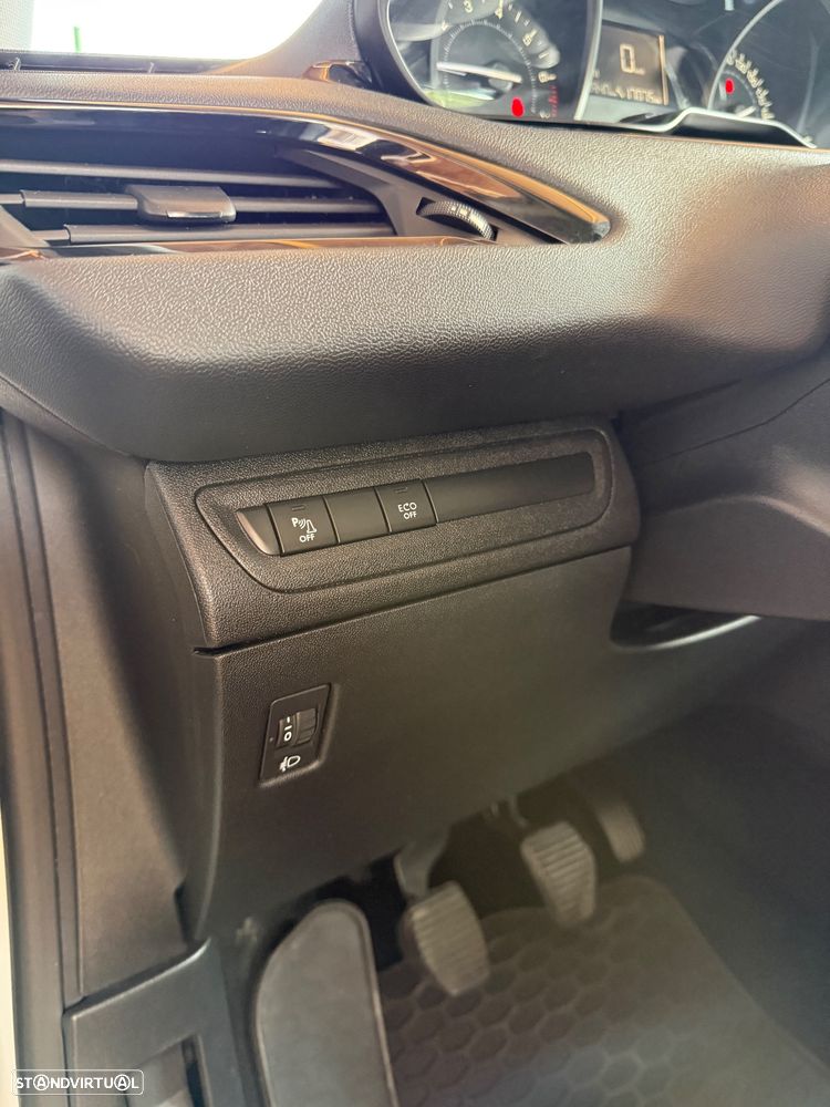 Peugeot 208 PureTech 82 Start & Stop Active - 11